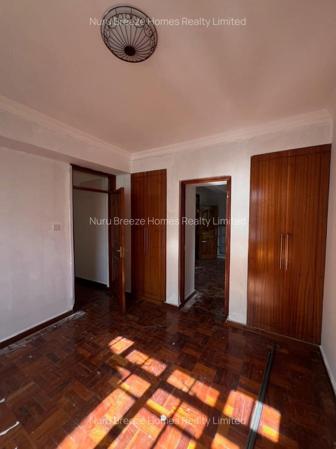 5 Bed Townhouse with En Suite in Lavington - 9