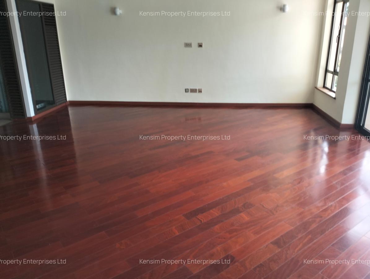 5 Bed Townhouse with En Suite in Lavington - 7