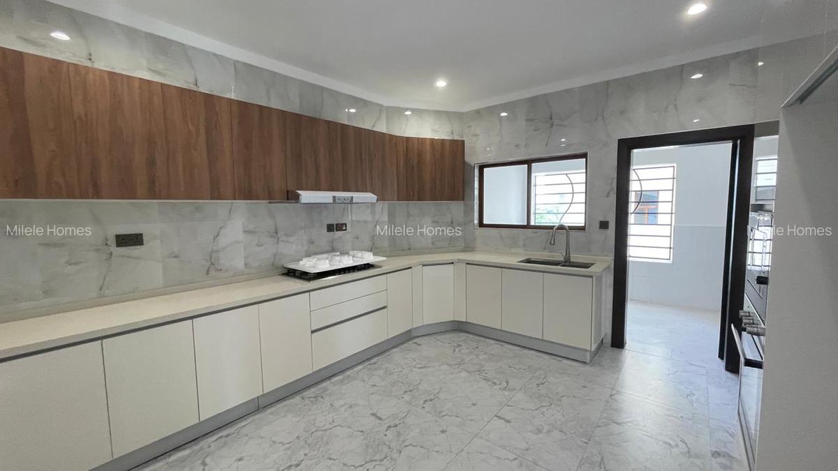 Serviced 3 Bed Apartment with En Suite at Gatundu Road - 2