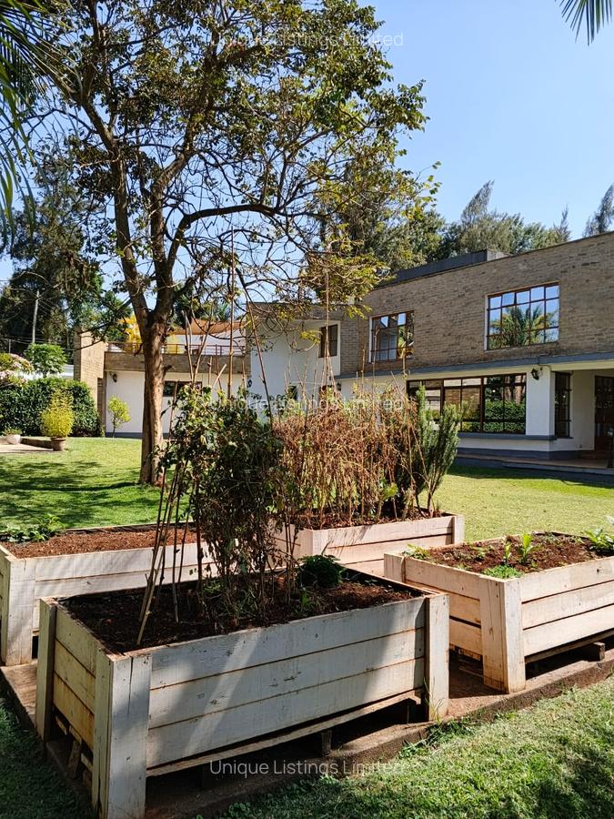 4 Bed House with En Suite in Runda - 4