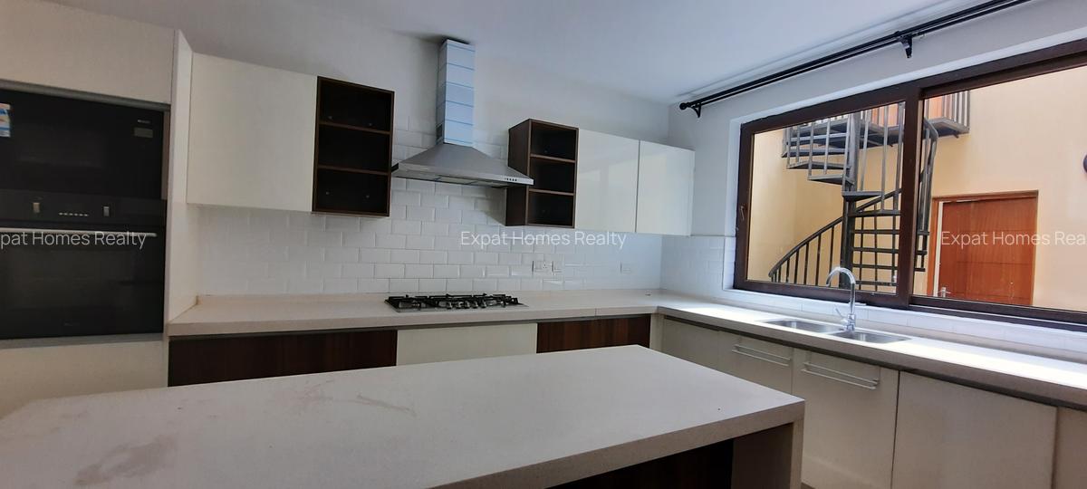 5 Bed Villa with En Suite in Lavington - 13