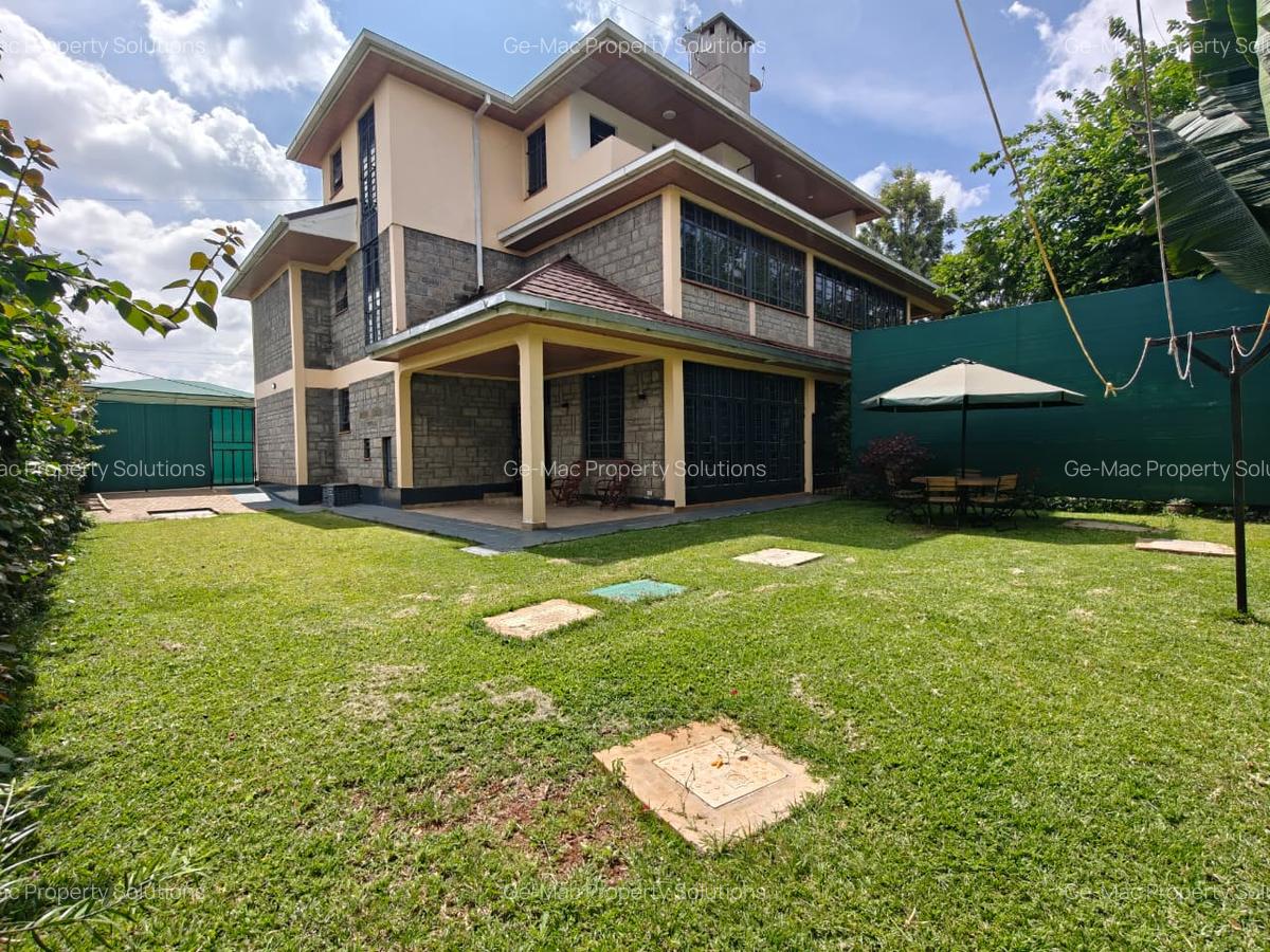 5 Bed House with En Suite in Runda - 2