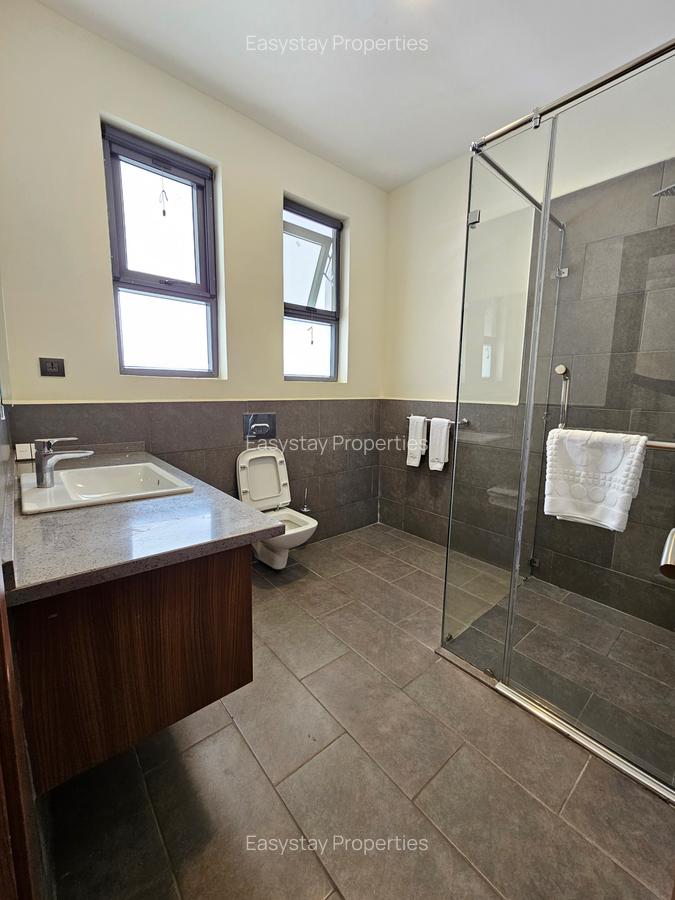 Serviced 2 Bed Apartment with En Suite in Spring Valley - 15