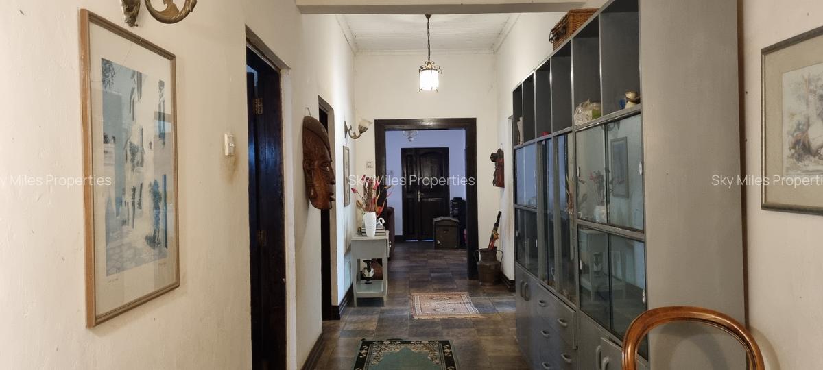 3 Bed House with En Suite at Jumba Ruins - 3