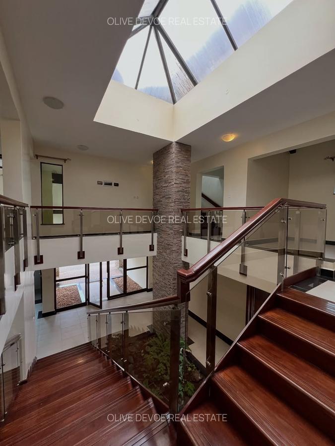 5 Bed Townhouse with En Suite in Karen - 13