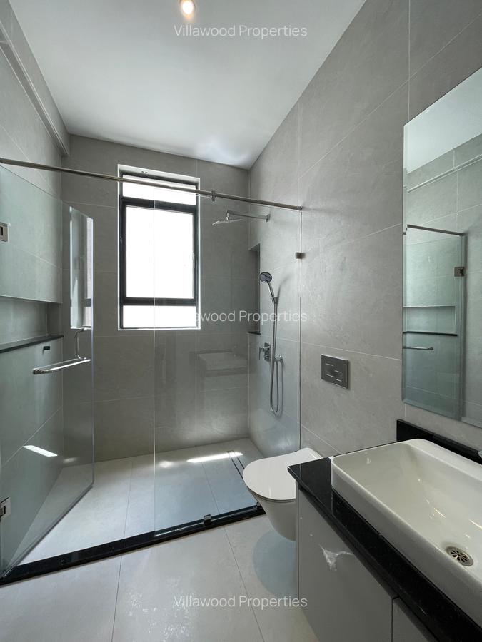 6 Bed Villa with En Suite in Spring Valley - 10