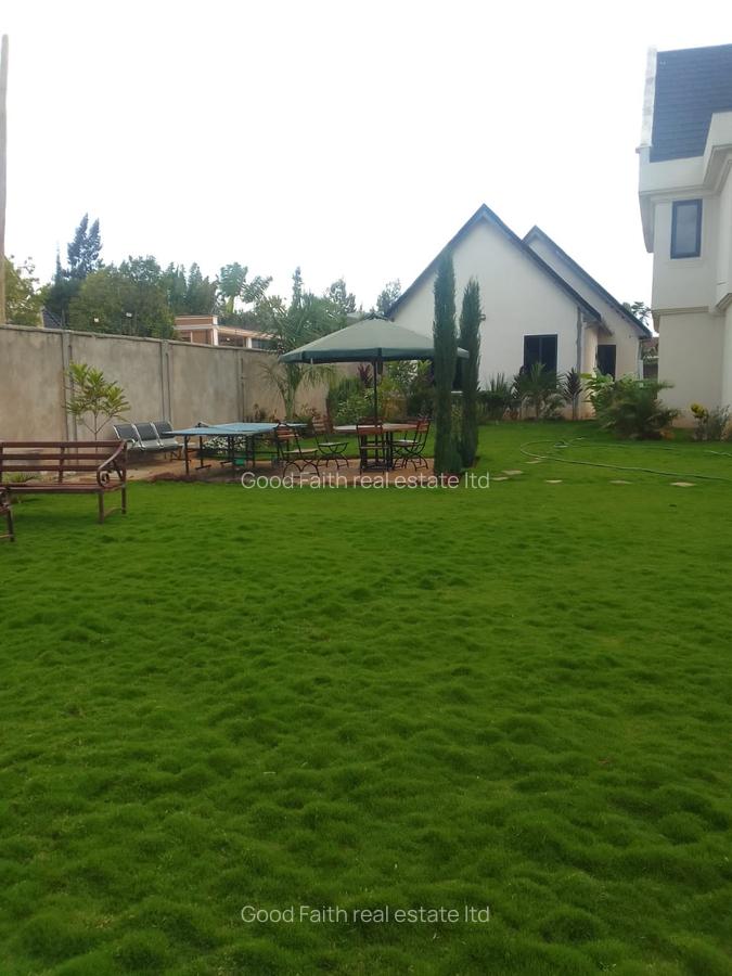 7 Bed House with En Suite in Karen - 9