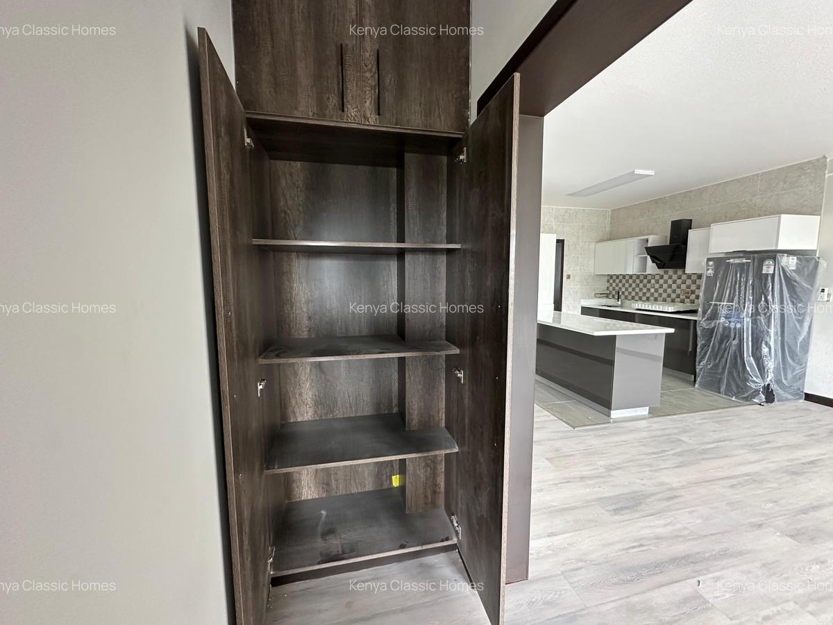 2 Bed Apartment with En Suite at Riverside - 6