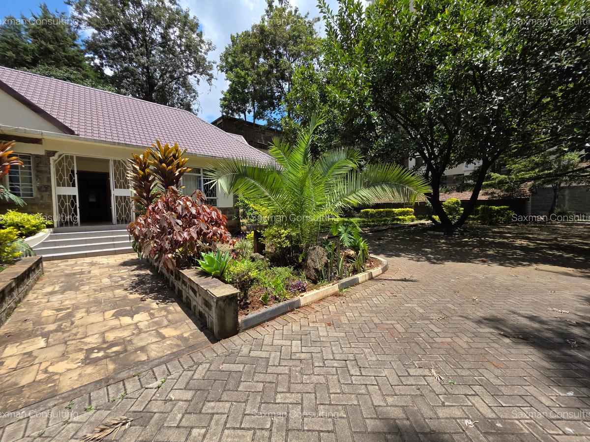 Commercial Property with Service Charge Included in Kilimani - 6