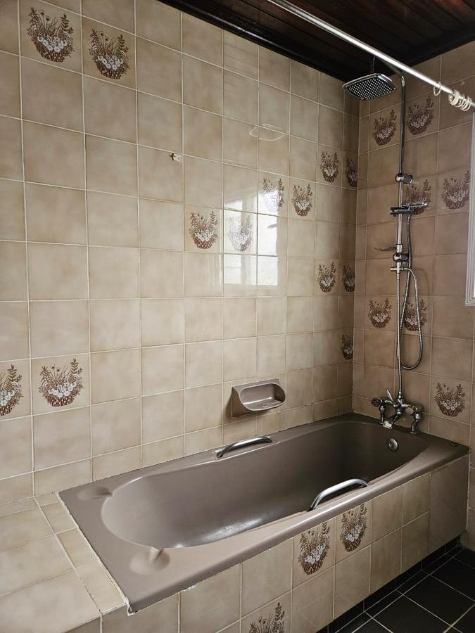 3 Bed House with Garden in Westlands Area - 11