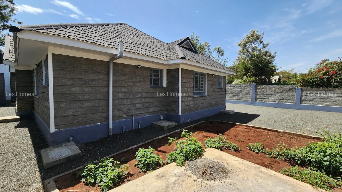 3 Bed House with En Suite at Rimpa - 3