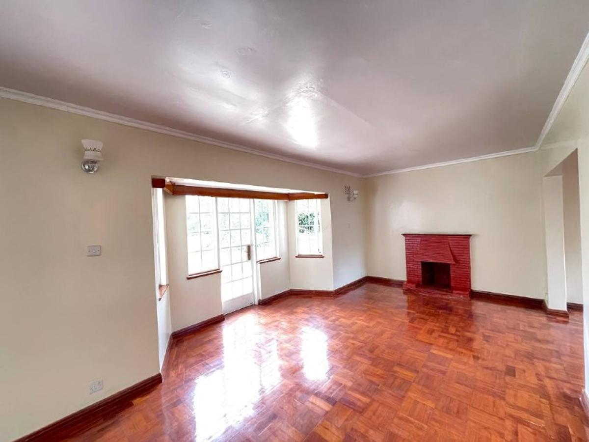 5 Bed Townhouse with En Suite in Rosslyn - 3