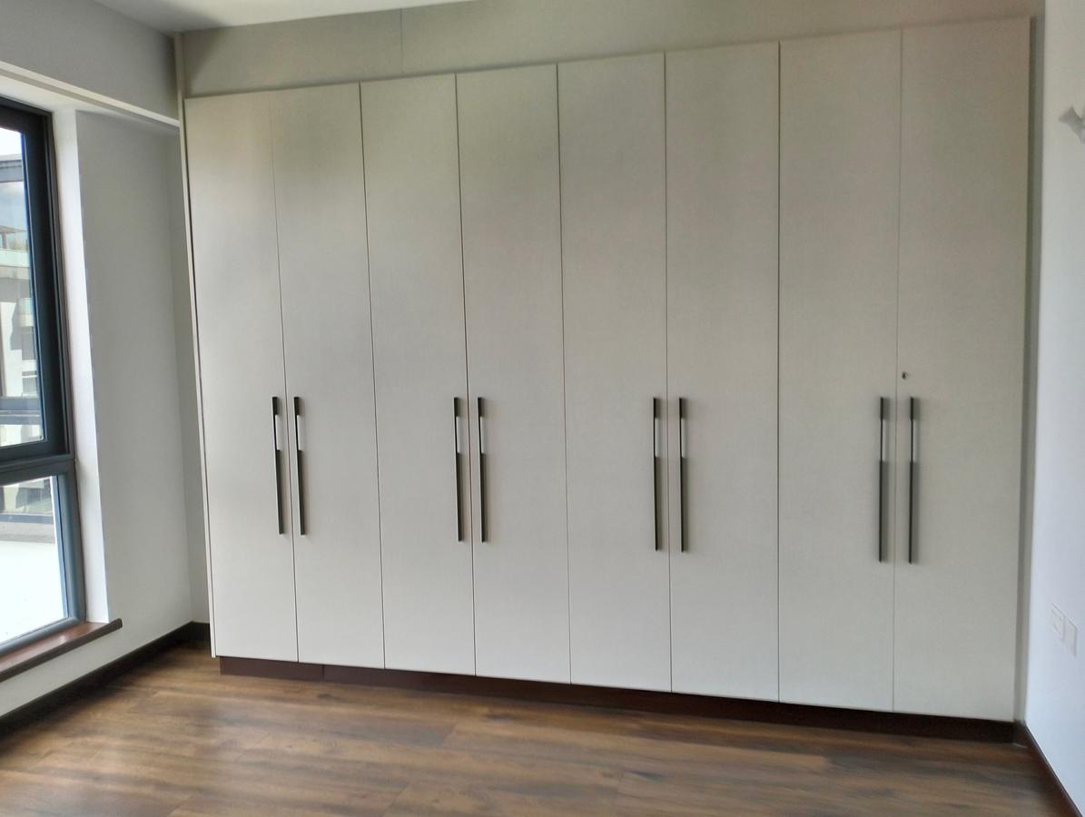 5 Bed Apartment with En Suite in Spring Valley - 6