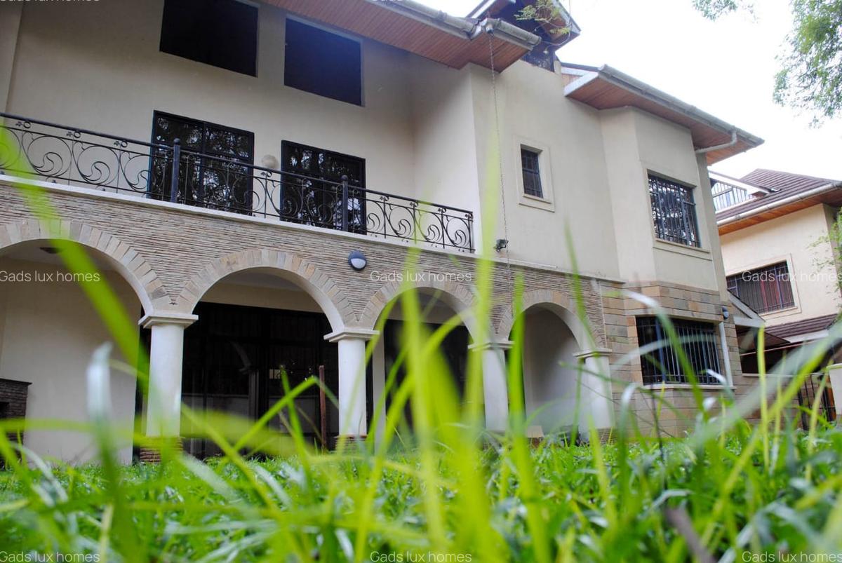 5 Bed Villa with En Suite at Lavington - 7