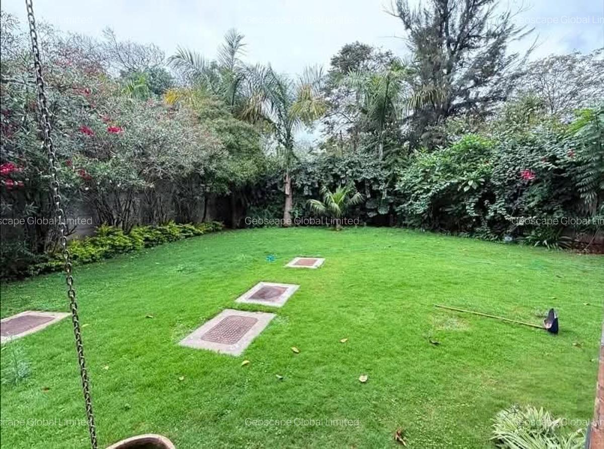 5 Bed Townhouse with En Suite in Lavington - 1