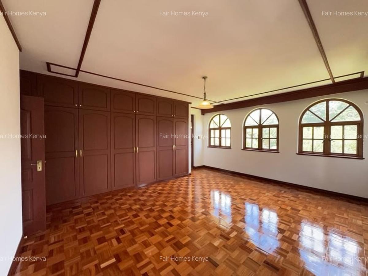 4 Bed Townhouse with En Suite at James Gichuru - 9