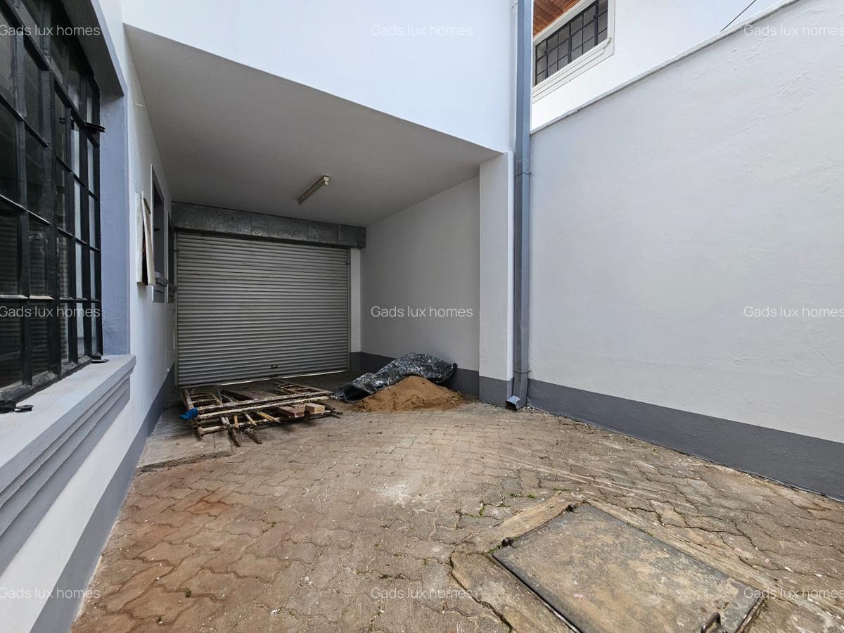 4 Bed Villa with En Suite at Kaputei - 12