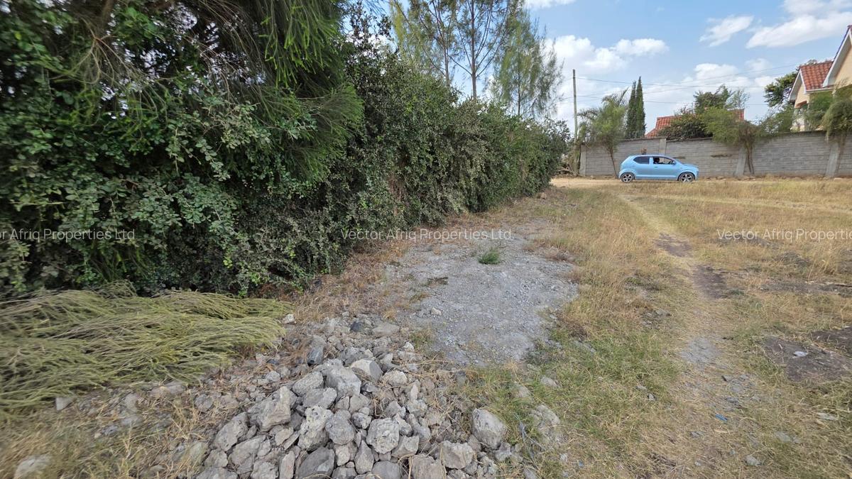 Land in Kitengela - 3