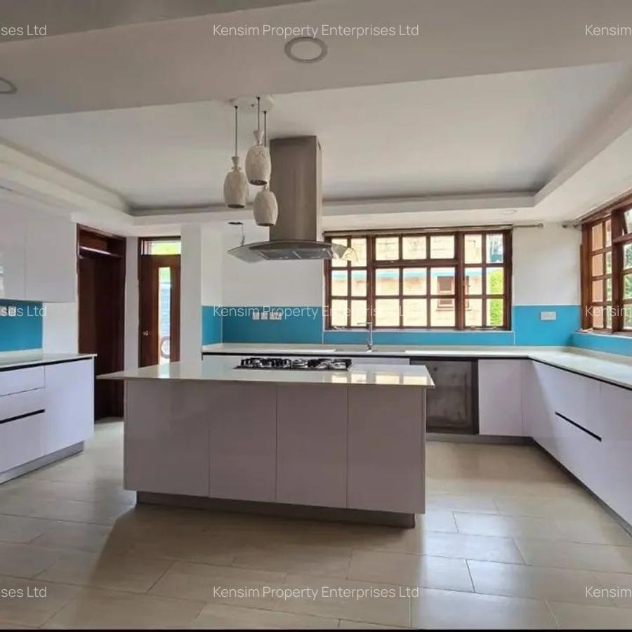 4 Bed House with En Suite in Runda - 4