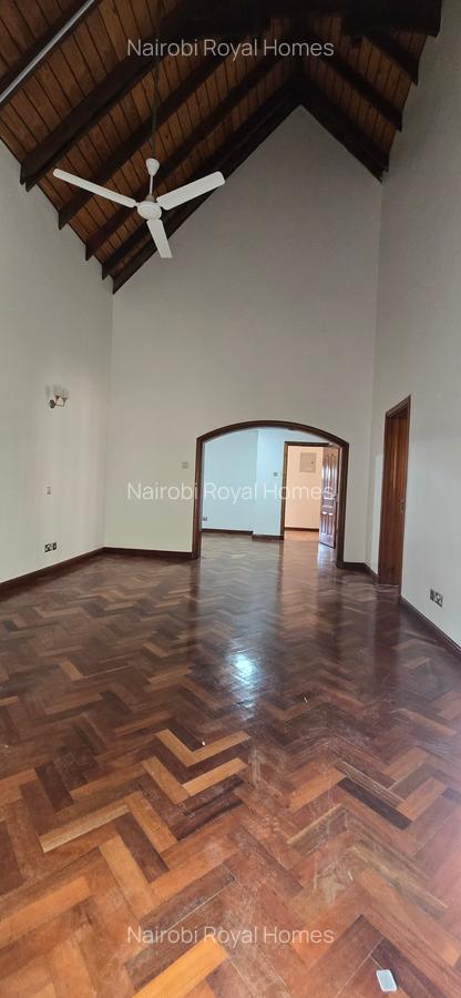 5 Bed Townhouse with En Suite at Lavington Mall - 9