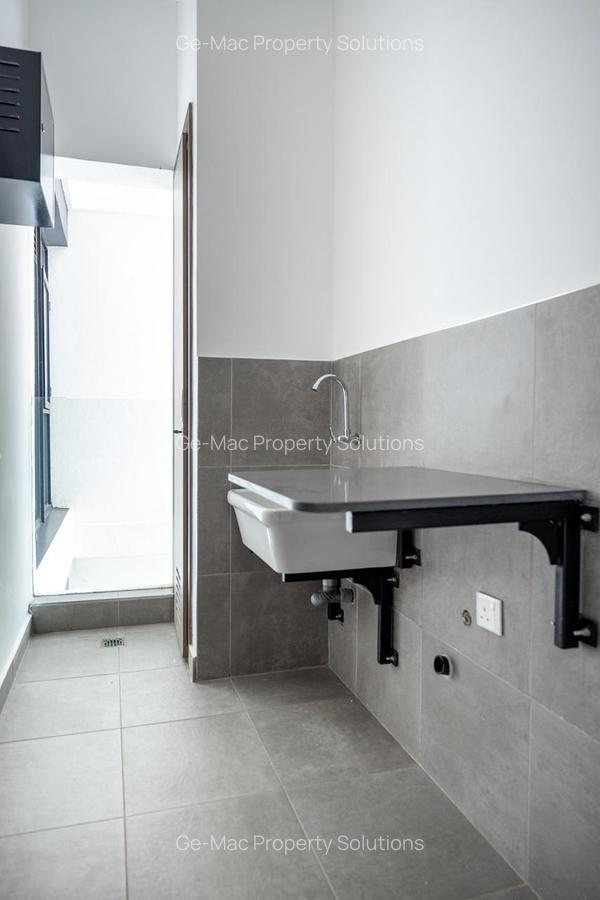 2 Bed Apartment with En Suite in Rosslyn - 20