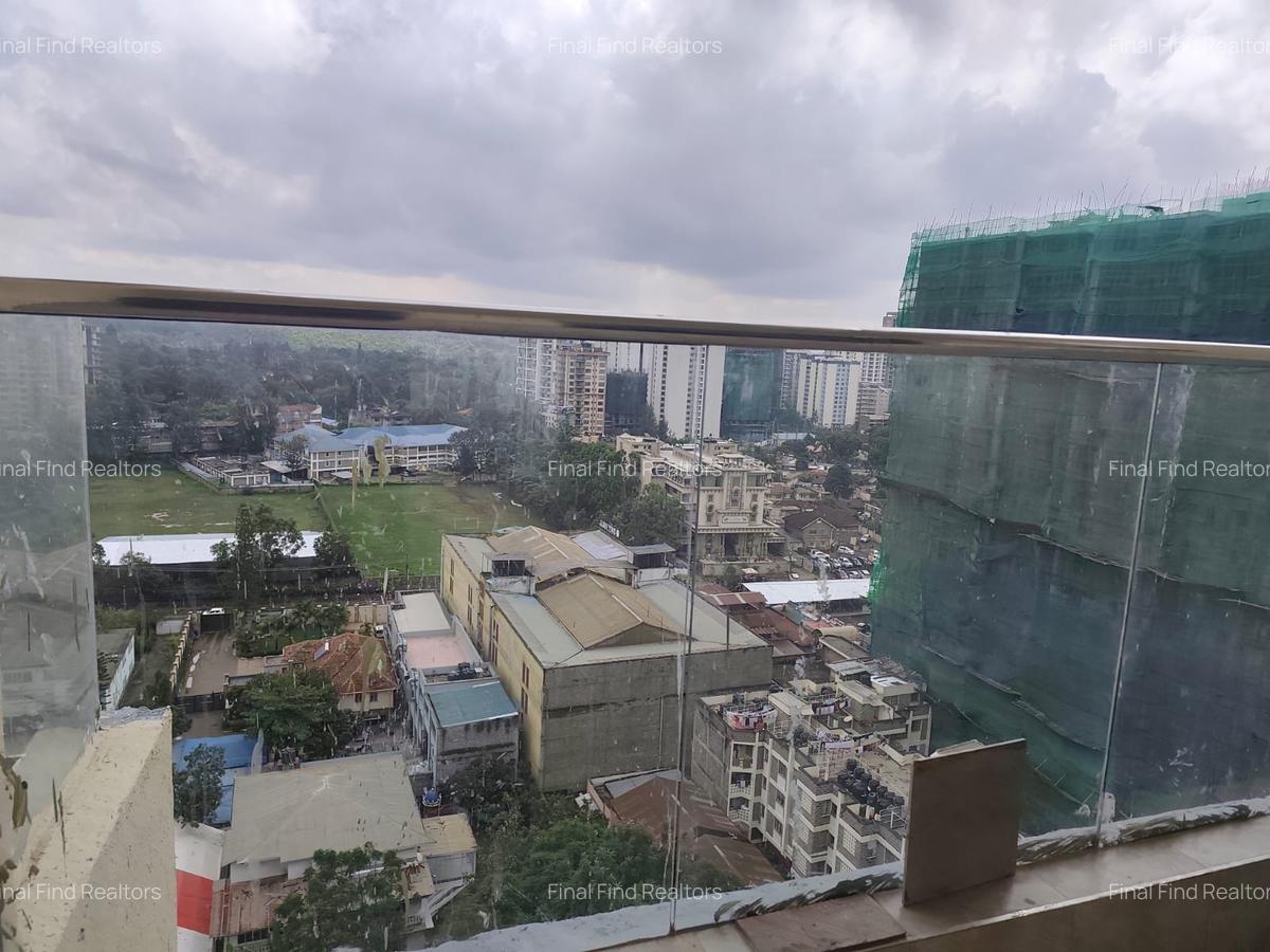 4 Bed Apartment with En Suite in Parklands - 7