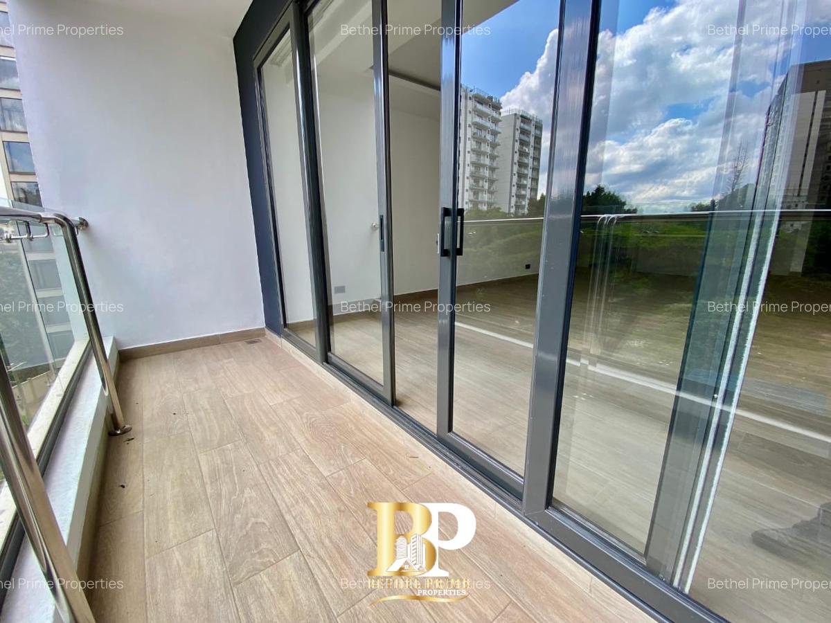 3 Bed Apartment with En Suite in Riverside - 1