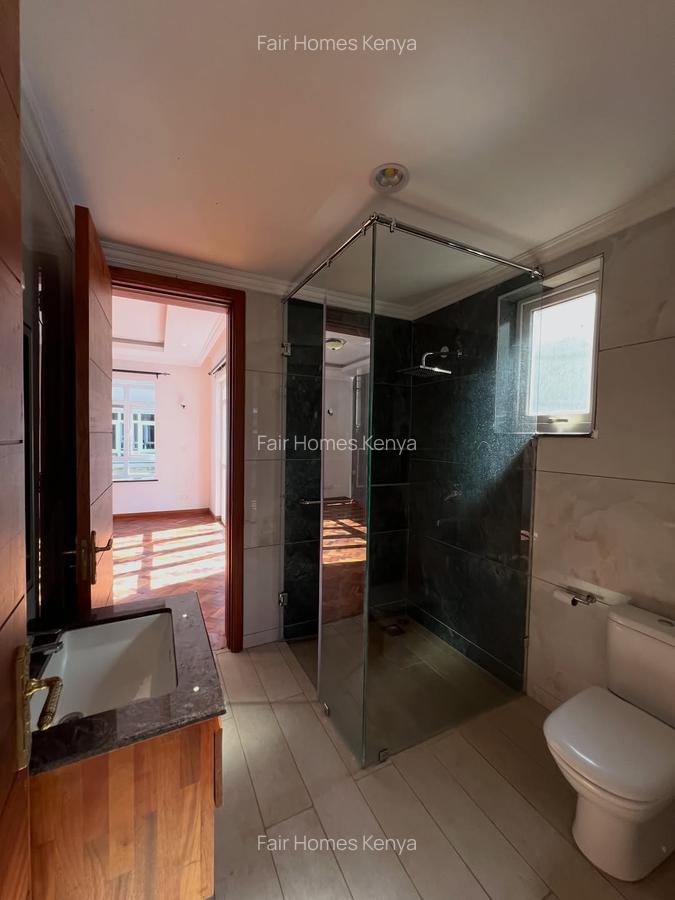 5 Bed Townhouse with En Suite at Lavington Green - 6