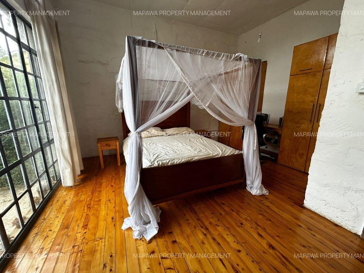 Serviced 3 Bed Apartment with En Suite in Garden Estate - 14