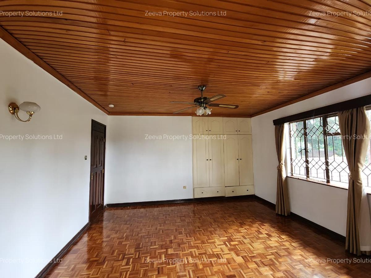 5 Bed House with En Suite in Runda - 10