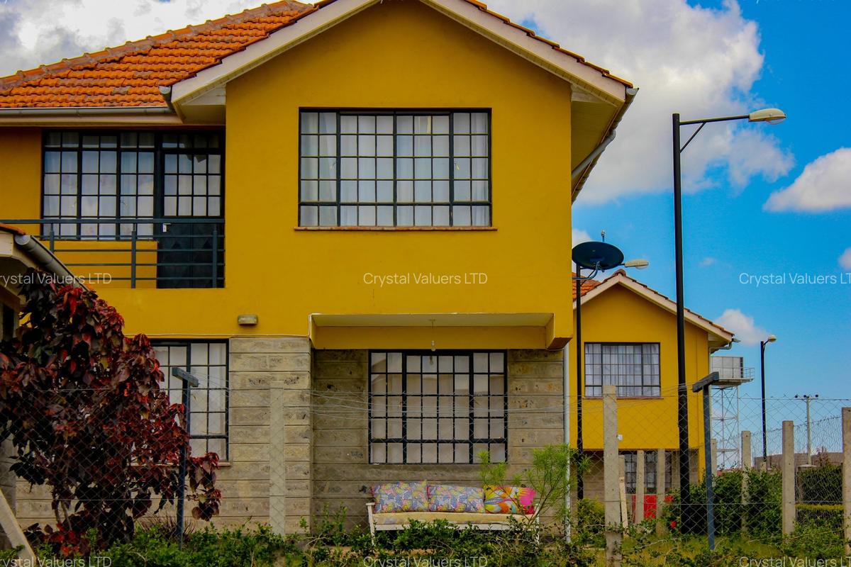 3 Bed Townhouse with En Suite at Kenpipe Gardens - 2