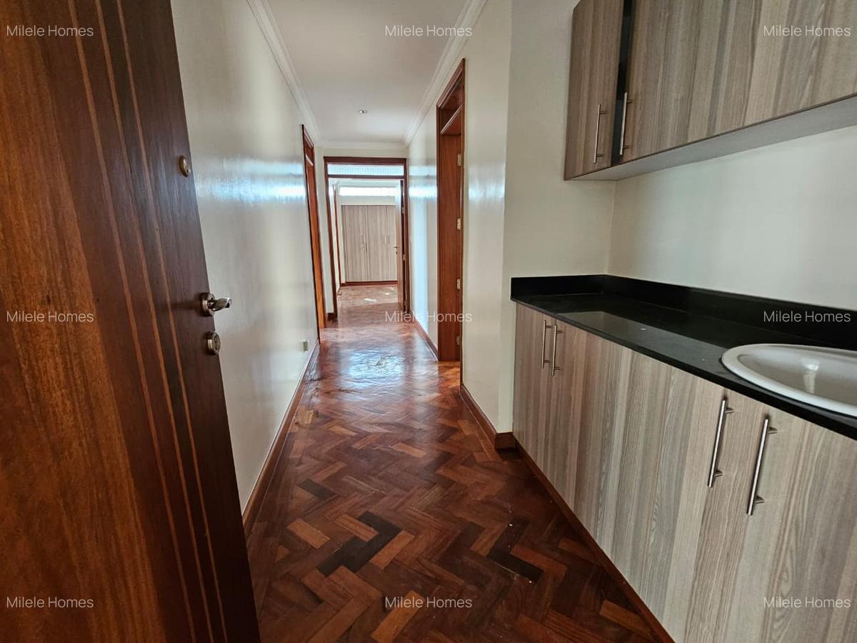 Serviced 3 Bed Apartment with En Suite at Githuri Road - 7