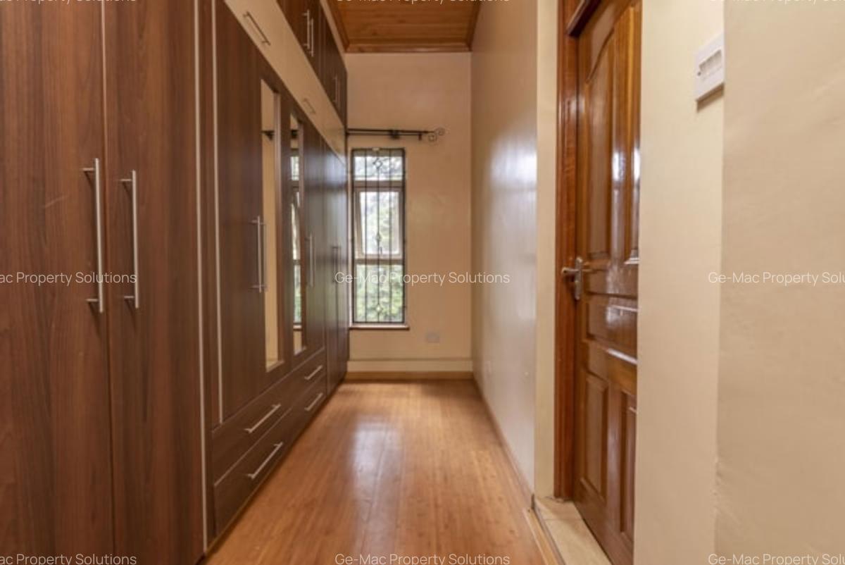 4 Bed Townhouse with En Suite in Runda - 17