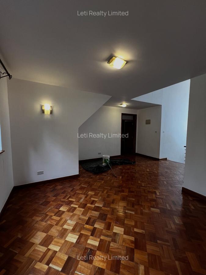 4 Bed Townhouse with En Suite in Lavington - 6