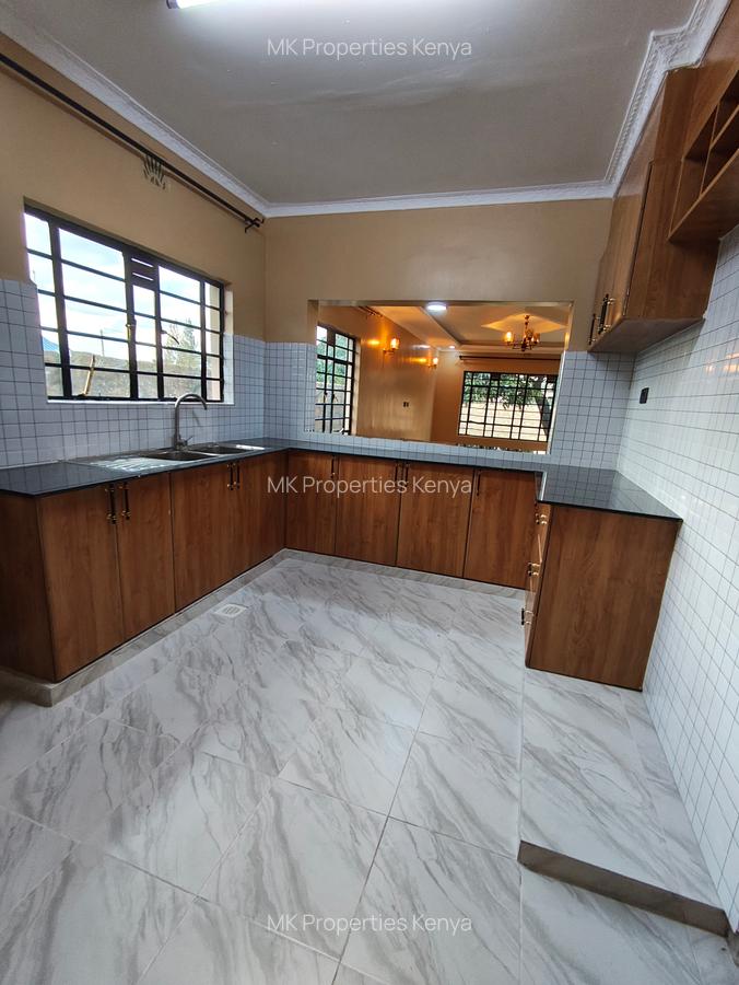 4 Bed House with En Suite at Magadi Road - 4