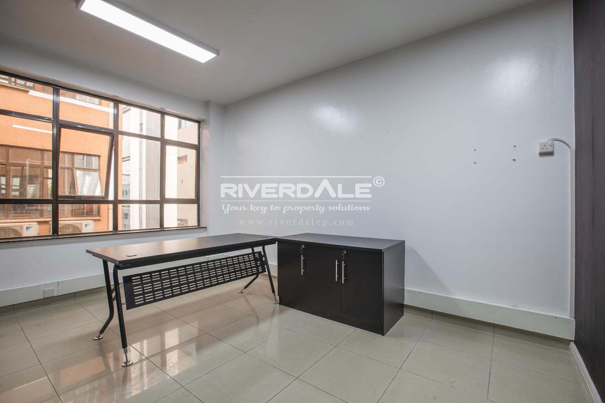 800 ft² Office with Service Charge Included in Westlands Area - 3 800 ft² Office with Service Charge Included in Westlands Area - 3