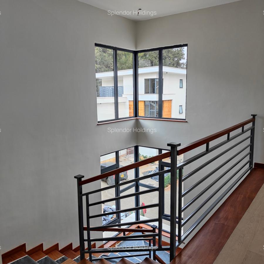 5 Bed Townhouse with En Suite in Lavington - 15