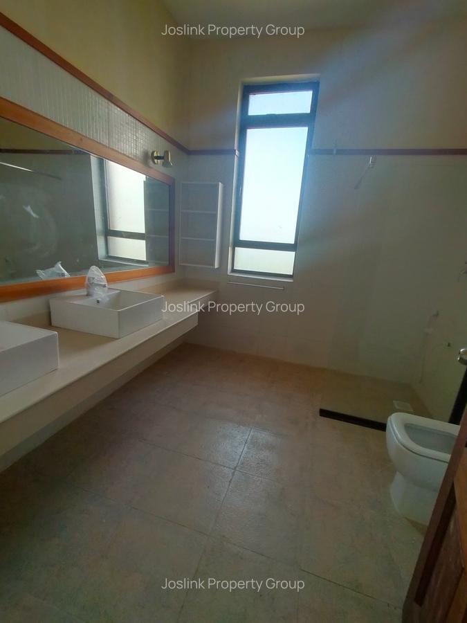 3 Bed Apartment with En Suite in Nyali Area - 5