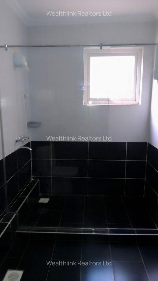 2 Bed Apartment with Swimming Pool at Brookside Drive - 6