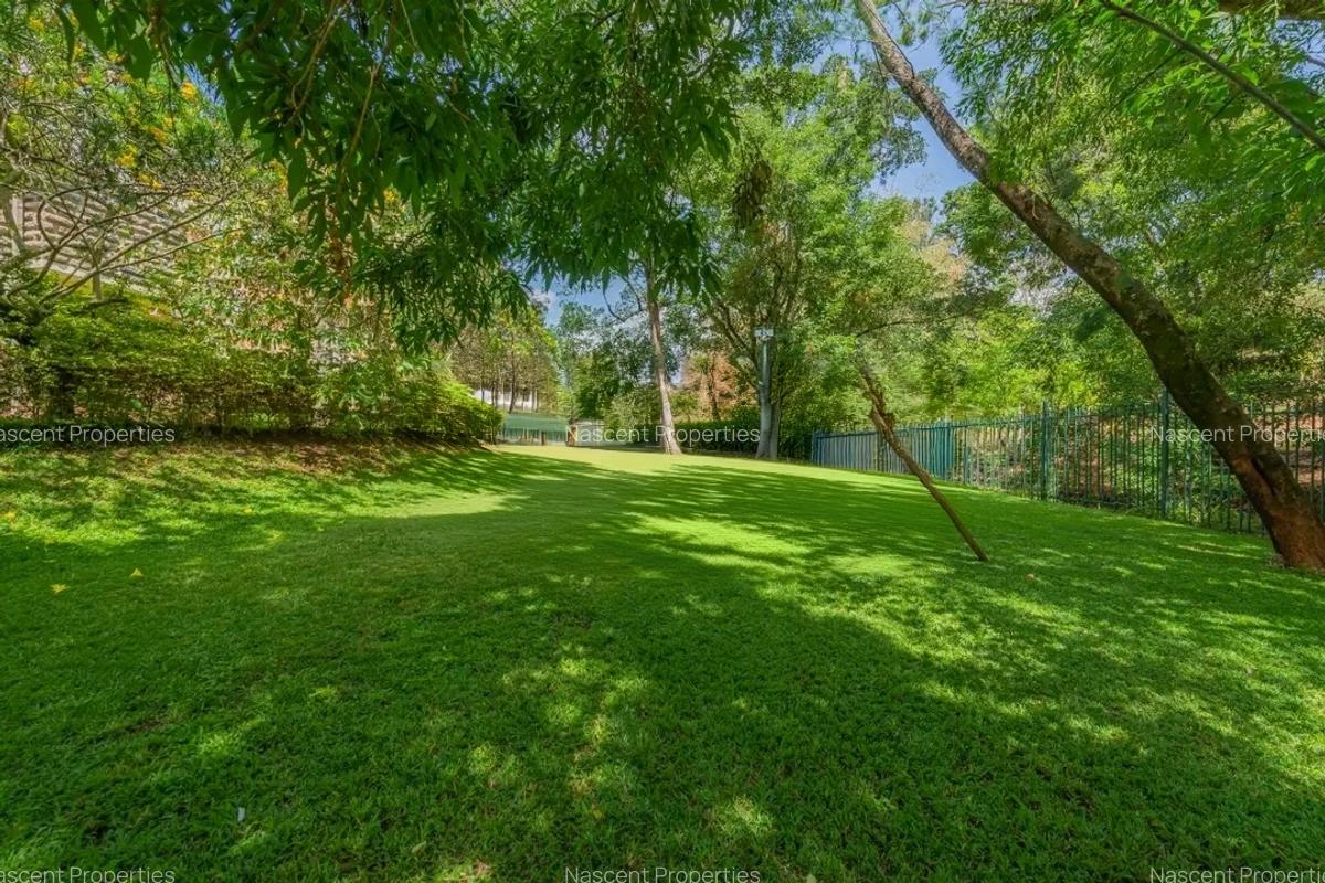 4 Bed Townhouse with En Suite in Lavington - 13