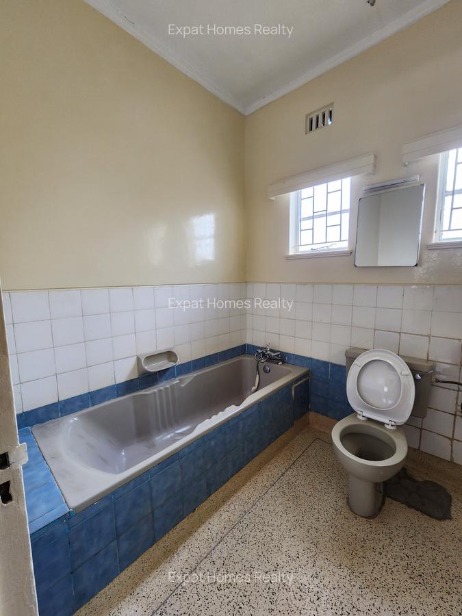 Commercial Property with Parking in Kilimani - 10