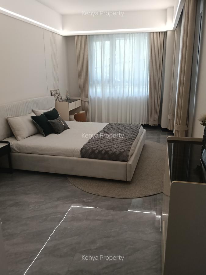 1 Bed Apartment with En Suite at Wood Avenue - 2