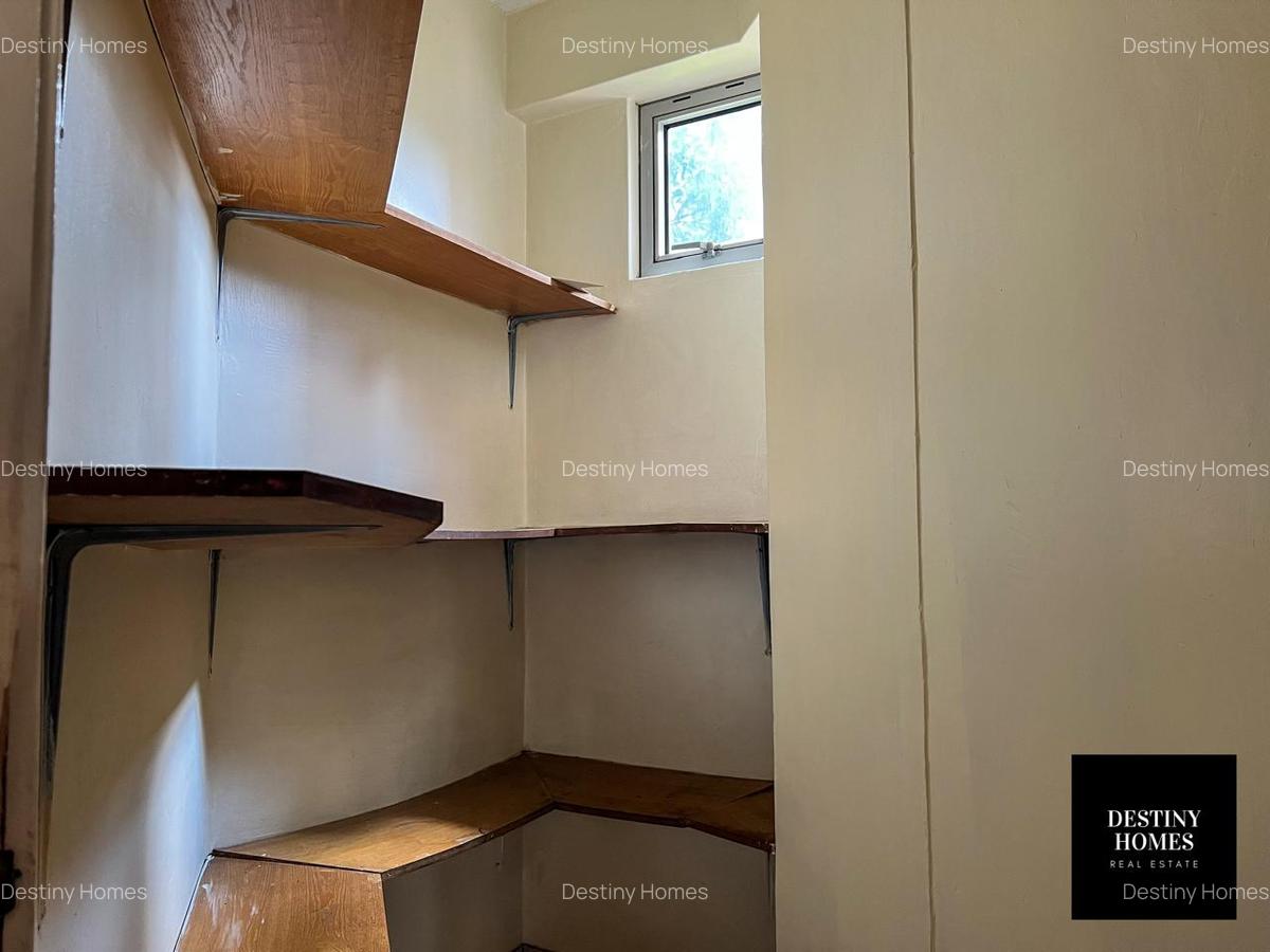 3 Bed Apartment with En Suite in Kileleshwa - 4