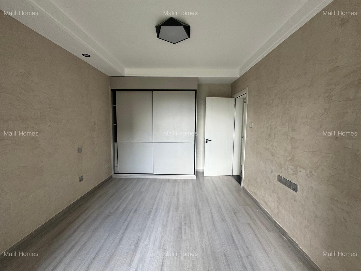 2 Bed Apartment in Kilimani - 3