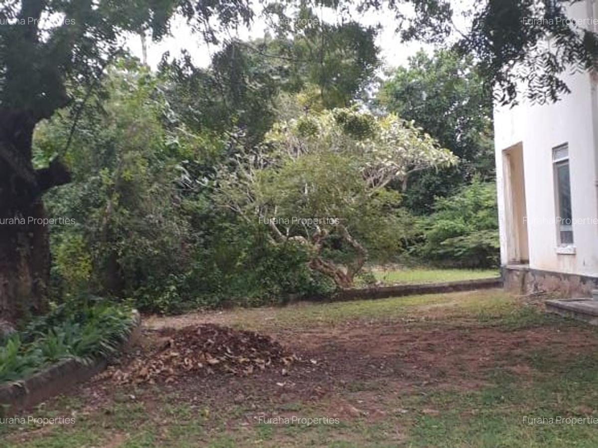 4,047 m² Land in Nyali Area - 3