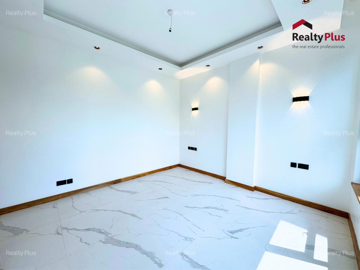 2 Bed Apartment with En Suite at Peponi Road - 15