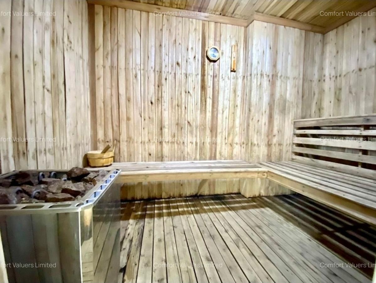 4 Bed House with En Suite at Valley Arcade - 10