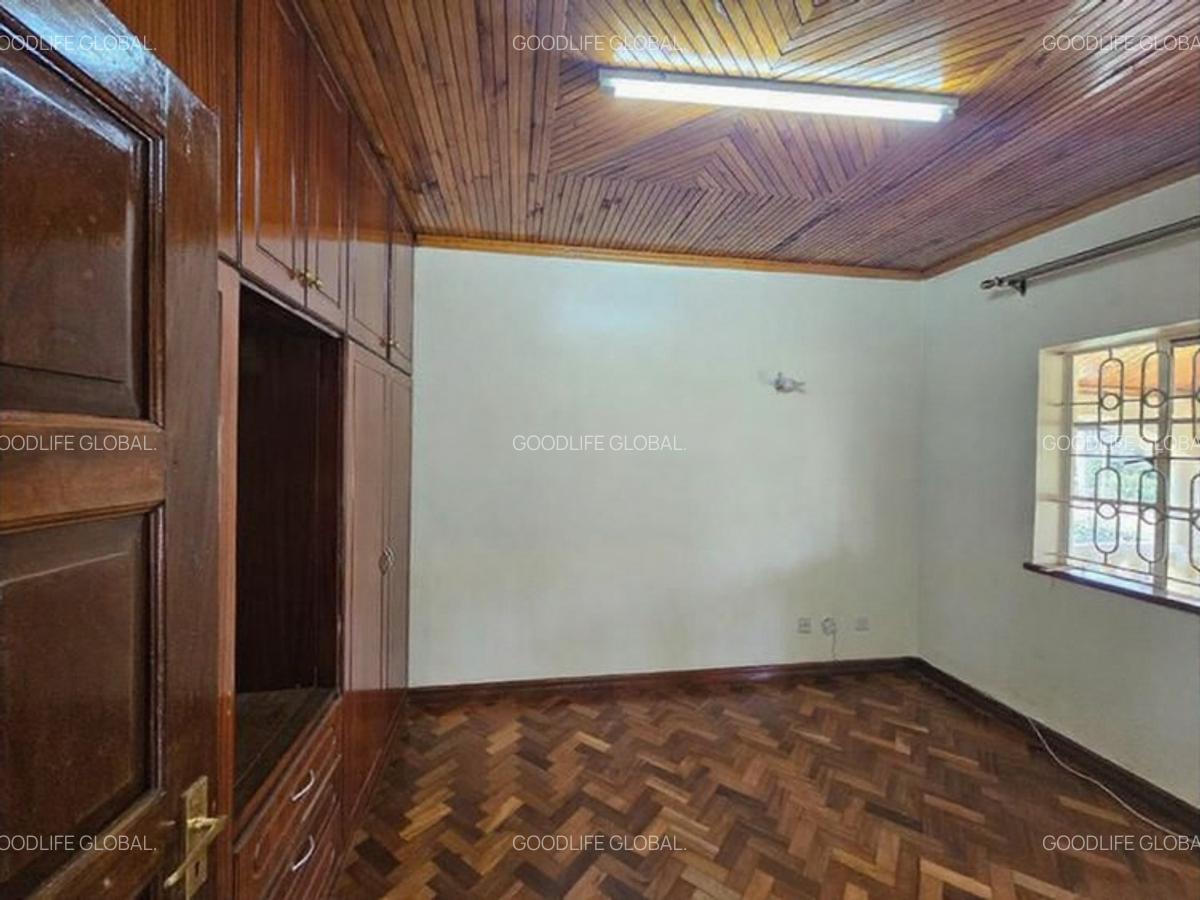 5 Bed House with En Suite at New Kitisuru - 10