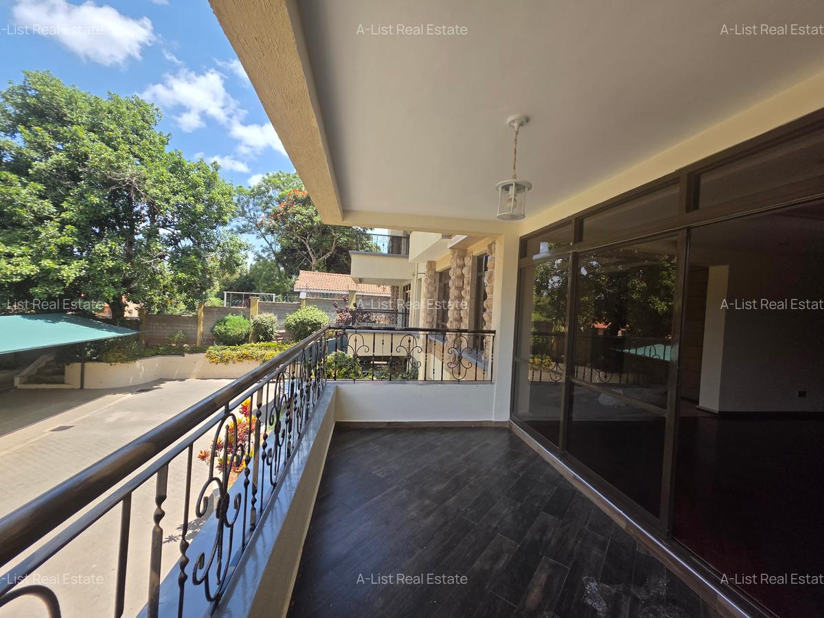 5 Bed Townhouse with En Suite at Convent Drive - 1