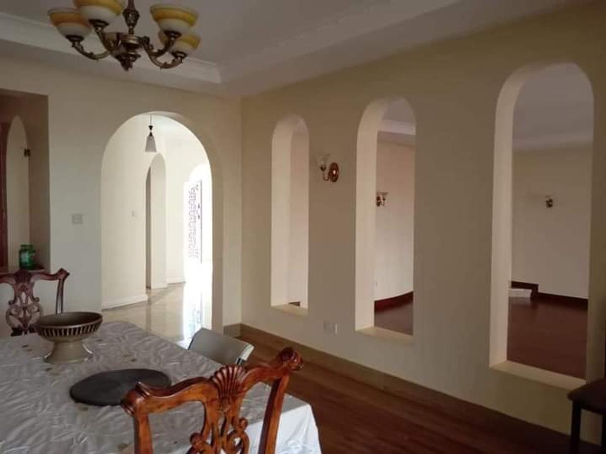 5 Bed House with En Suite in Runda - 13